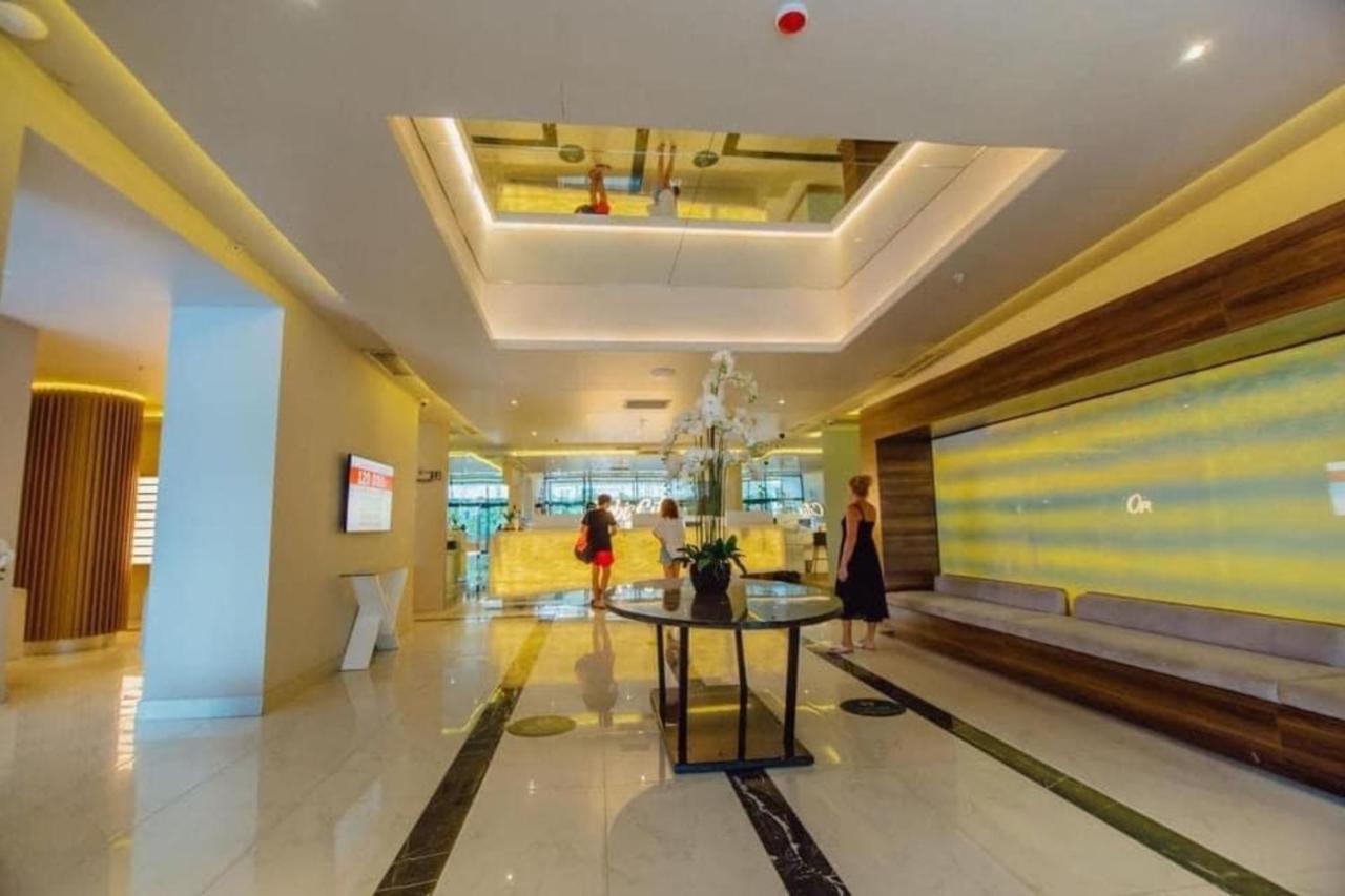 Luxury Sea View Apartments In Orbi City Batumi Luaran gambar